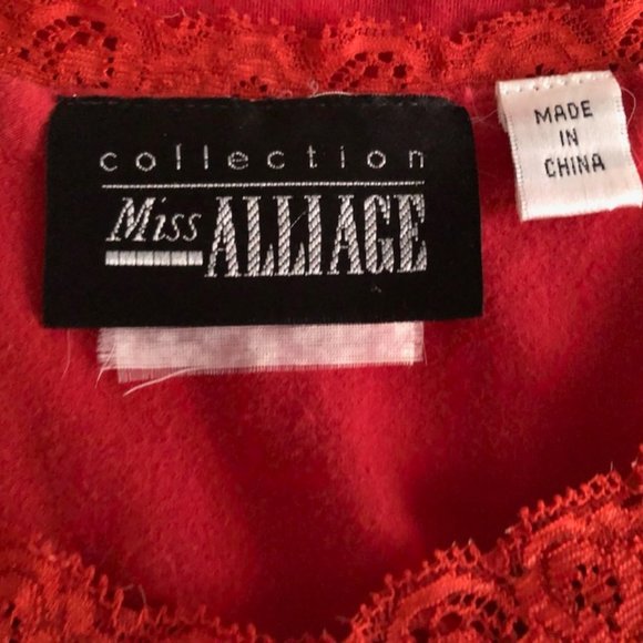Red lace trimmed tank top, no size listed likely an M - Picture 3 of 3